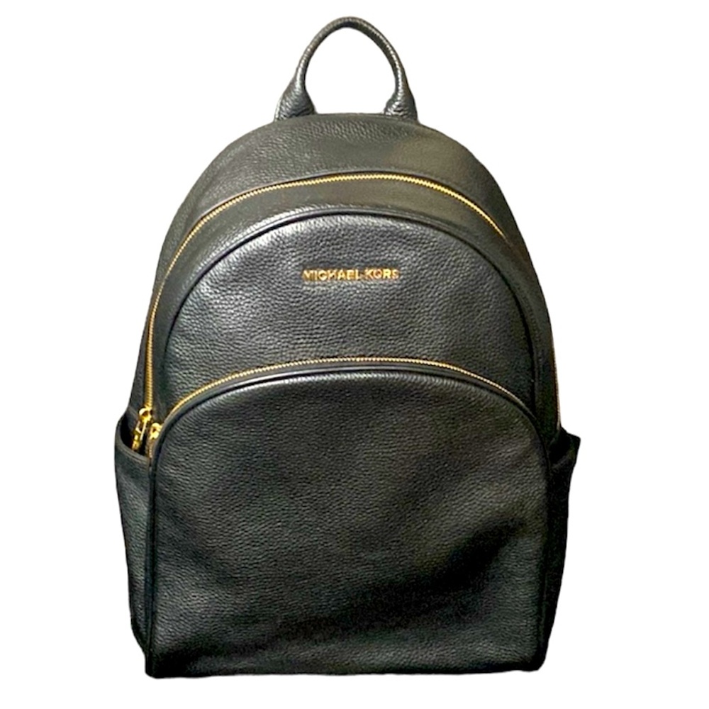 The Abbey Backpack by Michael Kors 🖤